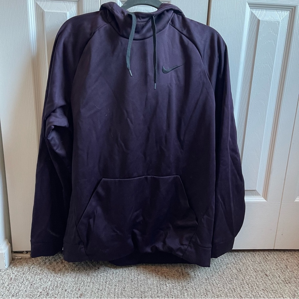 Men’s Nike training hoodie size large